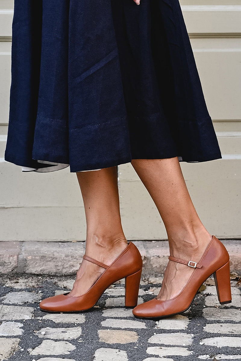 Elizabeth - Everyday Sandals with Small Heel