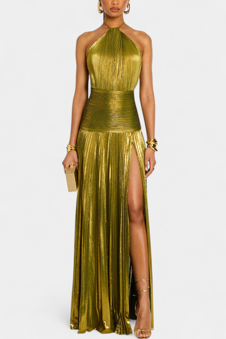 Hannah | Dazzling Elegance with a Backless Style