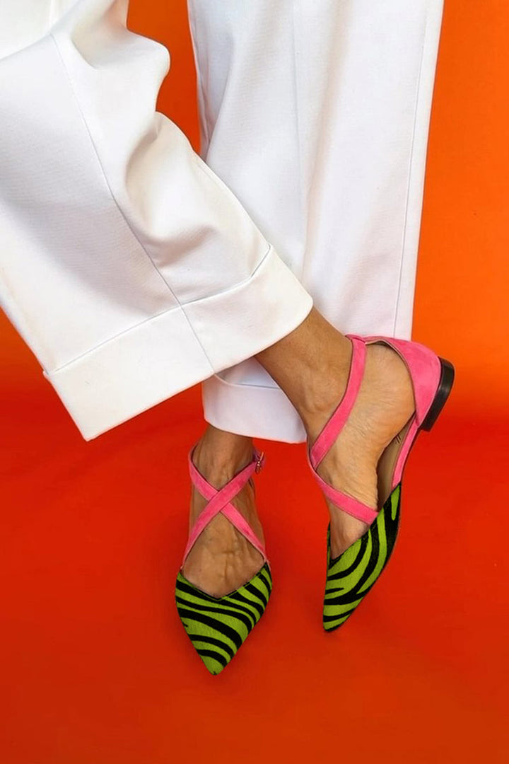 Sarah - Zebra-Striped Flat Sandals with Crossed Ankle Straps